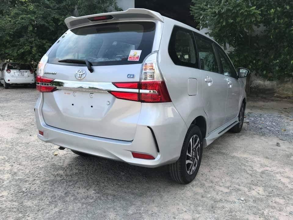Thiết kế ngoại thất của xe sở hữu những đường nét học hỏi từ các đàn anh Toyota Alphard hay Vellfire