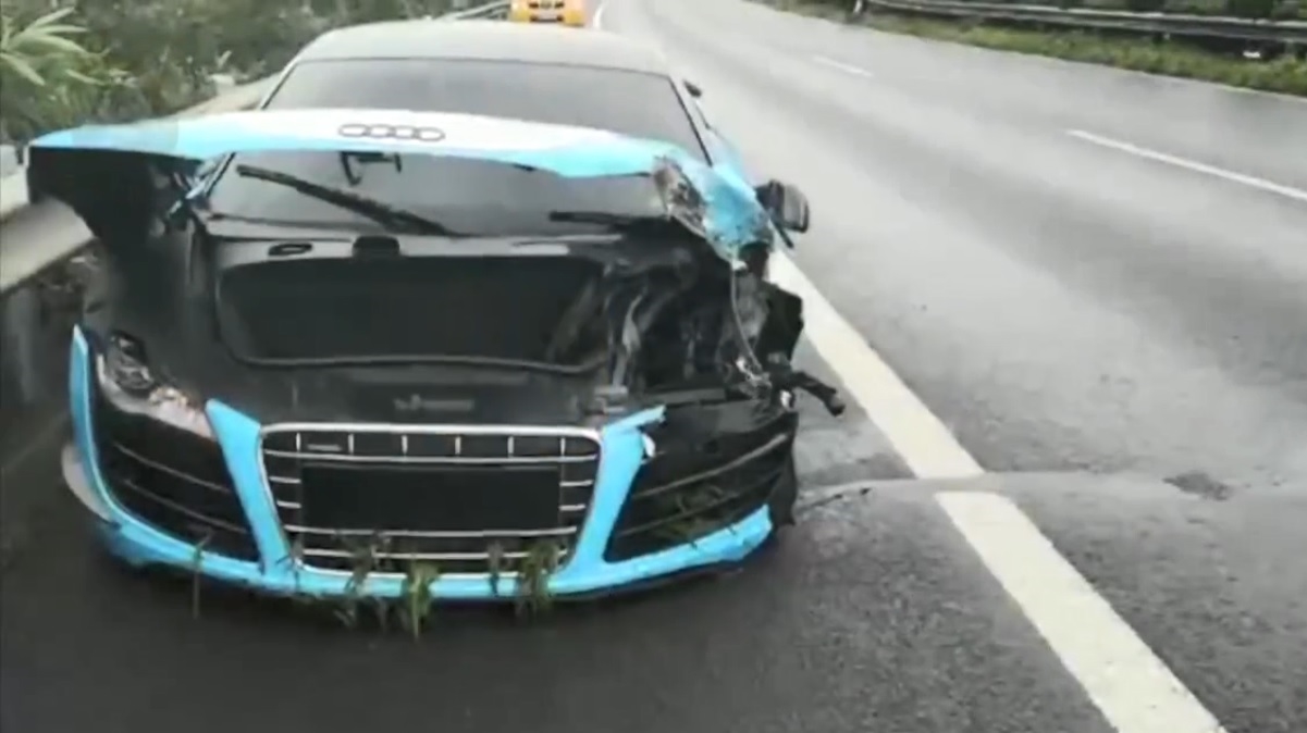 Thiệt hại của siêu xe Audi R8