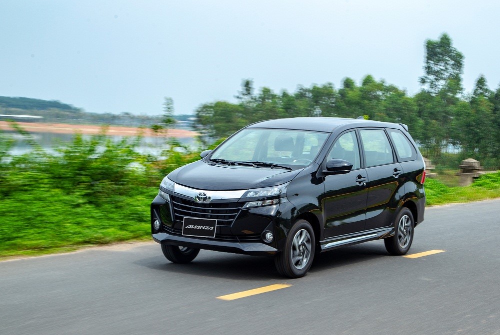 Toyota Avanza 2019 ch&iacute;nh thức c&oacute; mặt tại c&aacute;c đại l&yacute; tr&ecirc;n to&agrave;n quốc từ ng&agrave;y 16/7 với 5 lựa chọn về m&agrave;u sắc: Xanh sẫm, V&agrave;ng nhạt, Đen, Bạc, X&aacute;m, Trắng