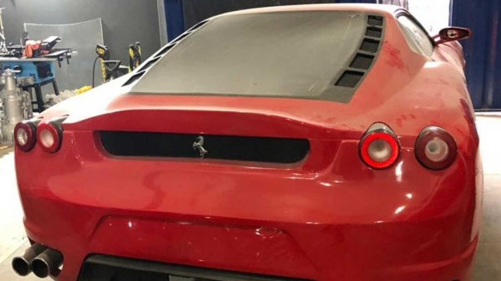 Ngo&agrave;i Lamborghini, cơ sở sản xuất n&agrave;y c&ograve;n chế tạo cả xe Ferrari nh&aacute;i