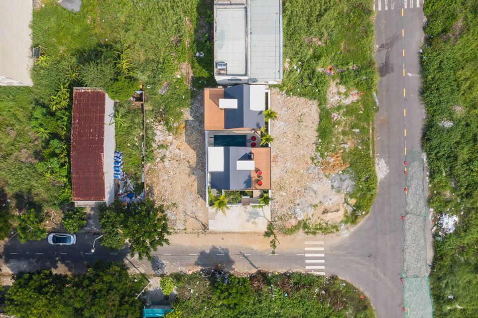 nhà nằm gần đường