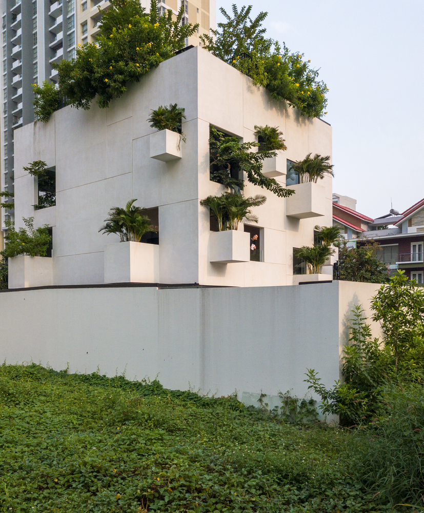 bên ngoài ngôi nhà Sky House