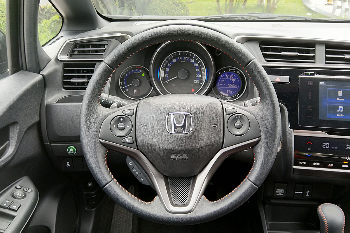 Thiết kế vô lăng xe Honda Jazz 2020 1
