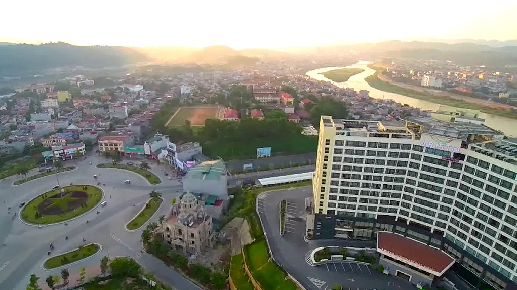 Một góc TP. Lào Cai nhìn từ trên cao có nhiều nhà ở