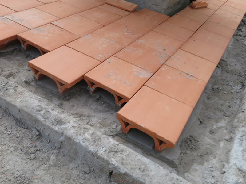 l&aacute;t gạch chống n&oacute;ng cho m&aacute;i nh&agrave;