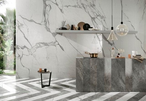 hình ảnh một góc phòng bếp được ốp lát gạch giả đá hoa cương màu trắng xám sang trọng