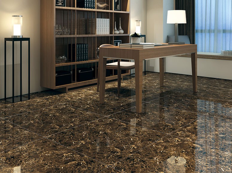 hình ảnh phòng làm việc với sàn lát gạch giả đá marble màu nâu sáng bóng, giá sạch bằng gỗ cao kịch trần, bàn gỗ, đèn bàn ánh sáng trắng