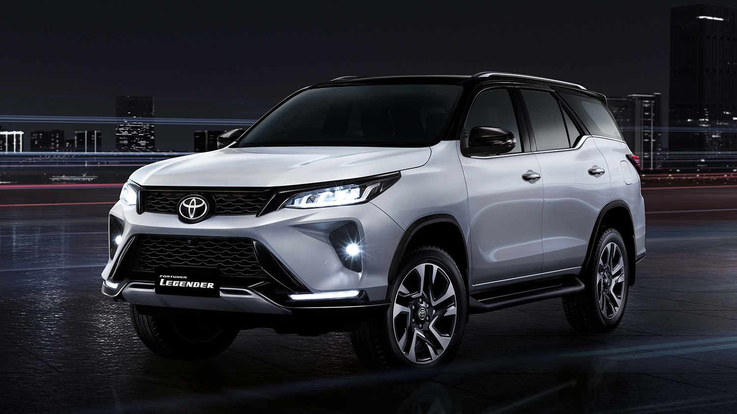 Đánh giá xe Toyota Fortuner 2021 - Ảnh 1 Đánh giá xe Toyota Fortuner 2021 - Ảnh 1.