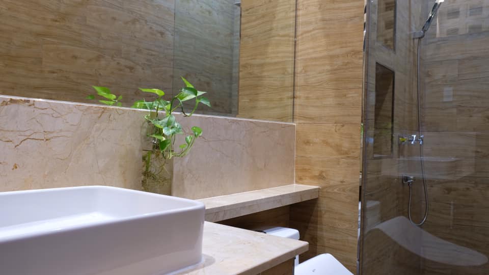 lavabo của nhà vệ sinh