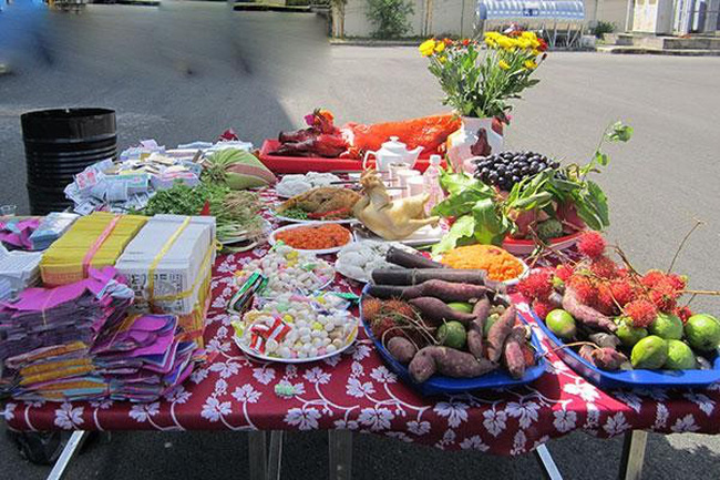 Nhà chung cư cúng cô hồn như thế nào?