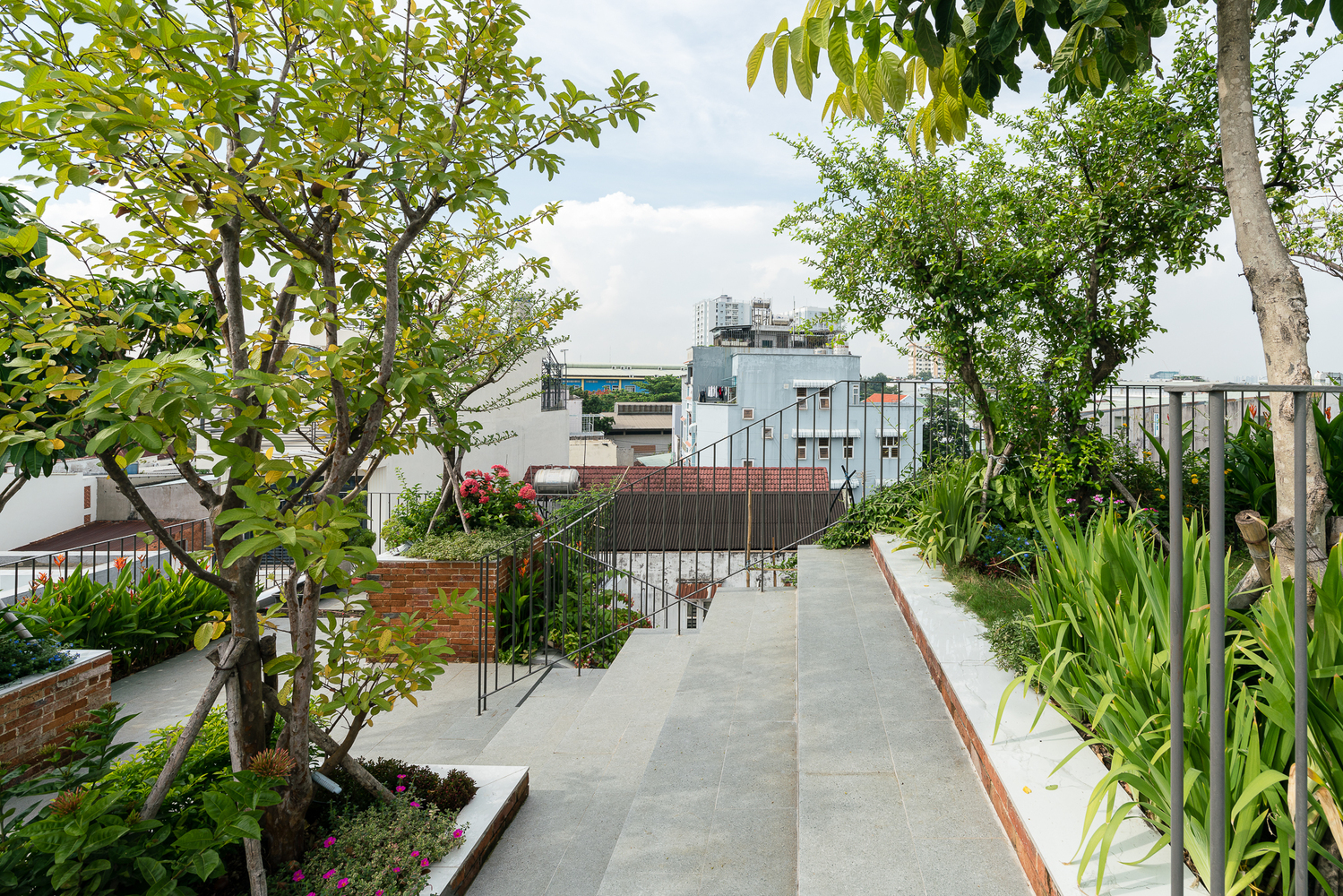 hình ảnh cận cảnh mái nhà công viên