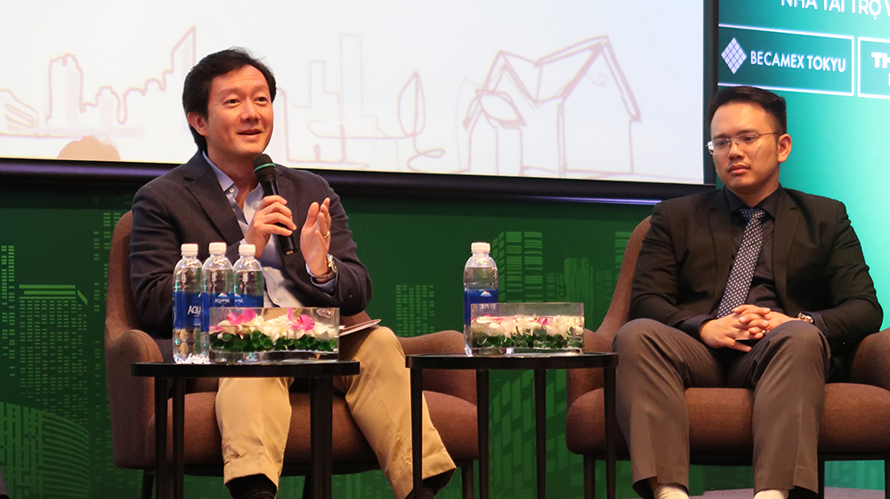 Ông Robert Vũ, CEO Batdongsan.com.vn và ông Nguyễn Quốc Anh PTGĐ Batdongsan.com.vn