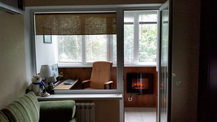 h&igrave;nh ảnh c&acirc;n cảnh g&oacute;c l&agrave;m việc ở ban c&ocirc;ng