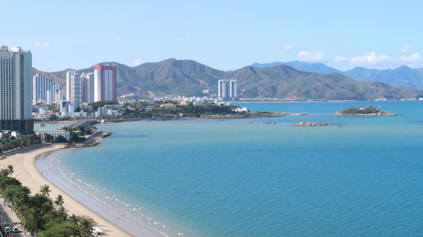 H&igrave;nh ảnh một g&oacute;c TP. Nha Trang c&oacute; nhiều bất động sản nghỉ dưỡng