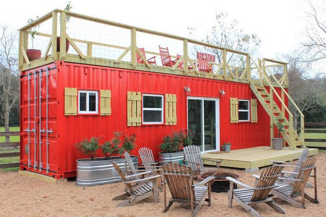 hình ảnh ngôi nhà container tông màu đỏ rực rỡ