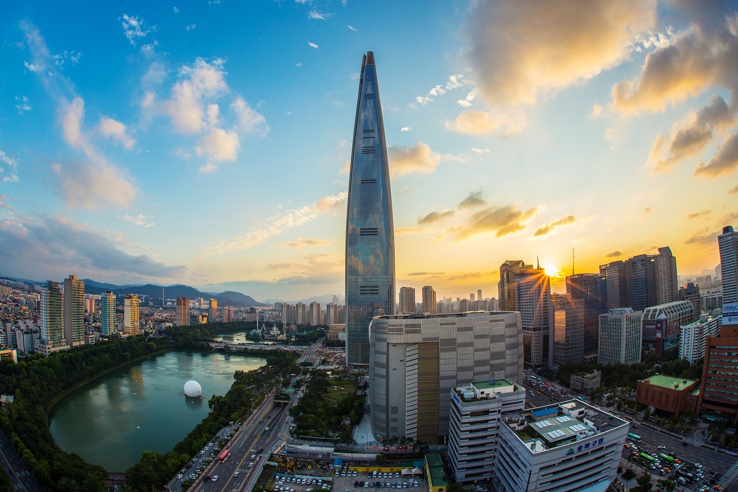 Tòa tháp Lotte World ở Seoul, Hàn Quốc