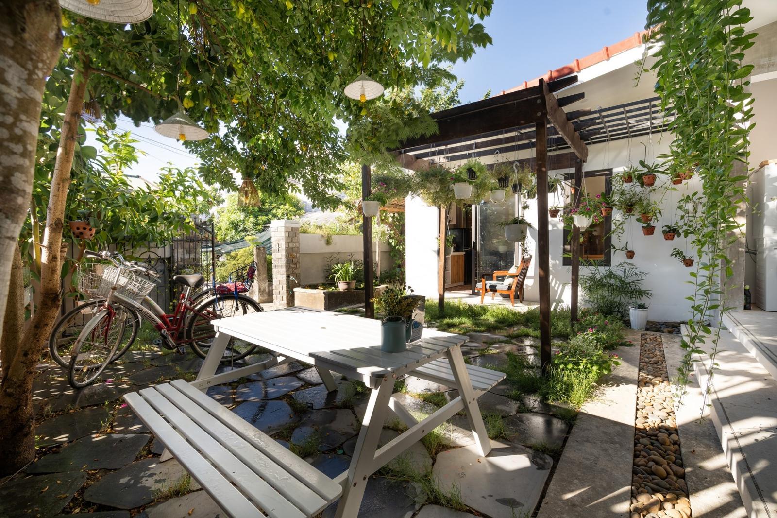 Công trình tọa lạc trên mảnh đất diện tích 190m2. Công trình cải tạo nhà cấp 4 thành homestay cạnh cánh đồng