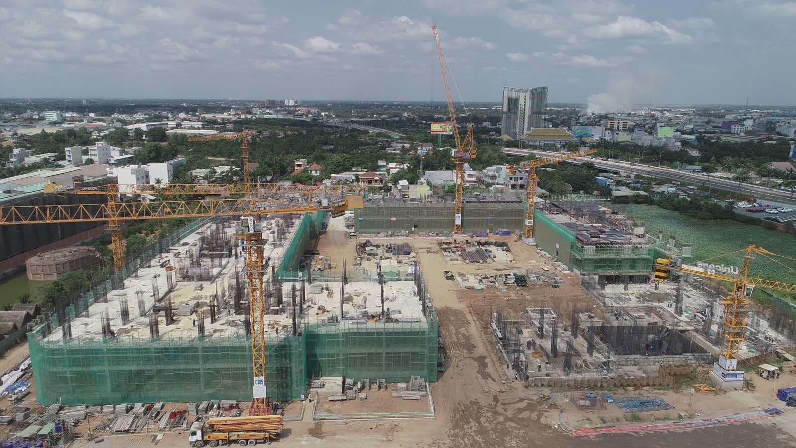 To&agrave;n cảnh c&ocirc;ng trường một dự &aacute;n bất động sản tại khu Đ&ocirc;ng TP.HCM