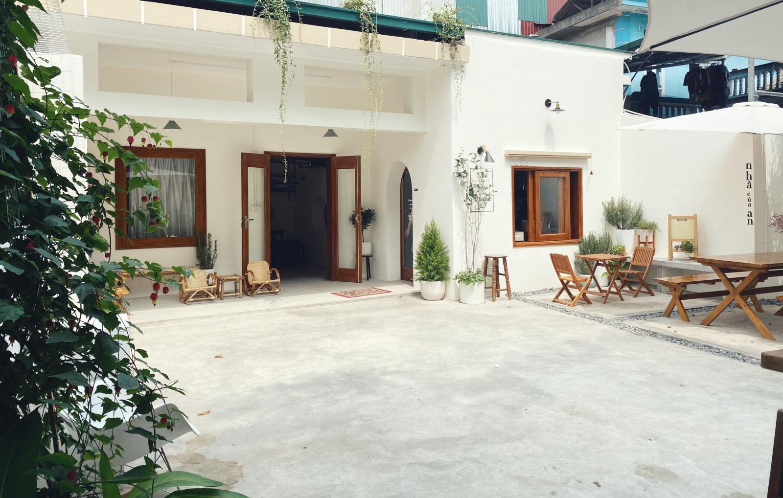 S&acirc;n trước nh&agrave; sau cải tạo