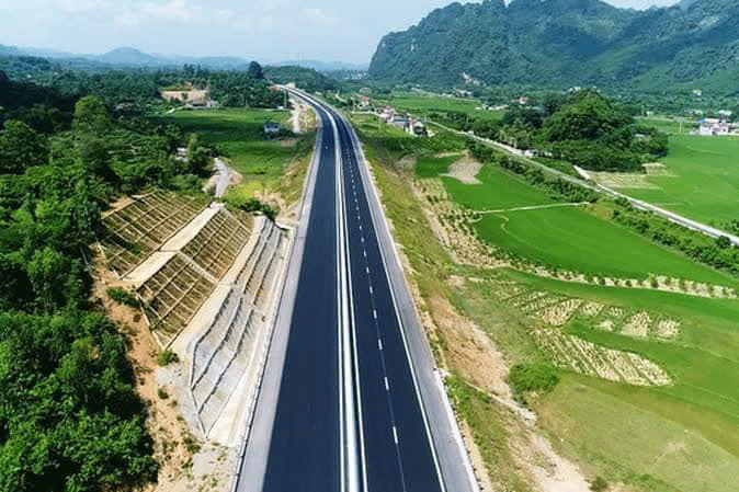 Tuyến cao tốc mới nh&igrave;n từ tr&ecirc;n cao