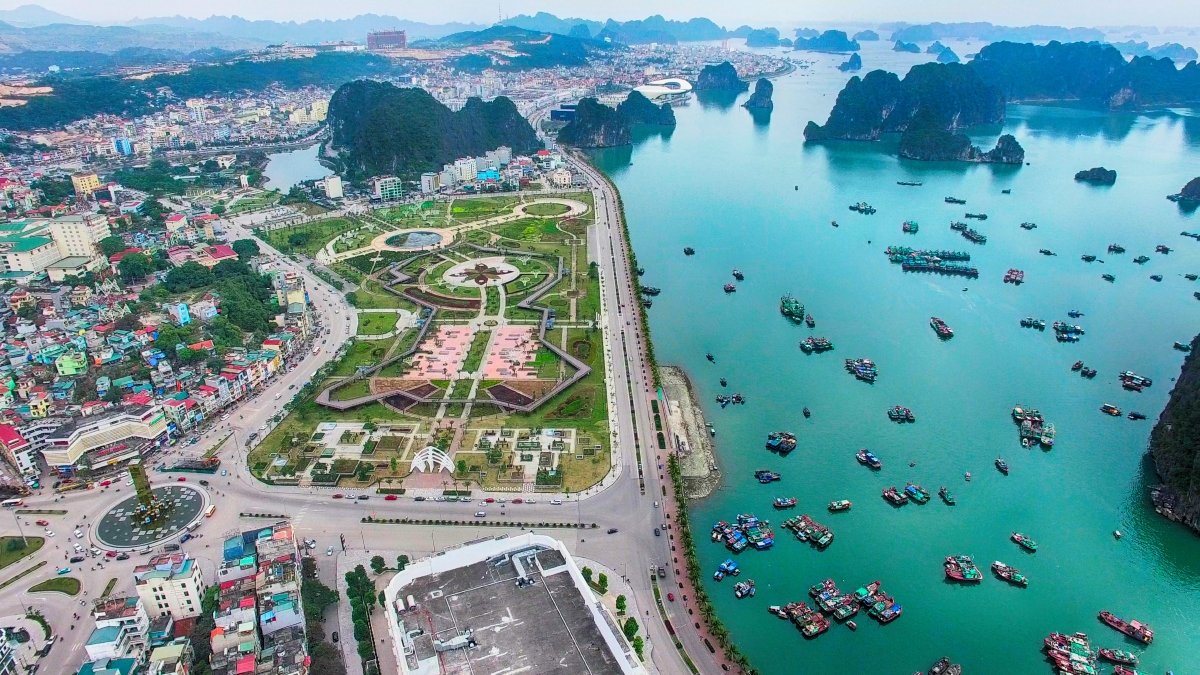 hình ảnh một góc tỉnh Quảng Ninh nhìn từ trên cao