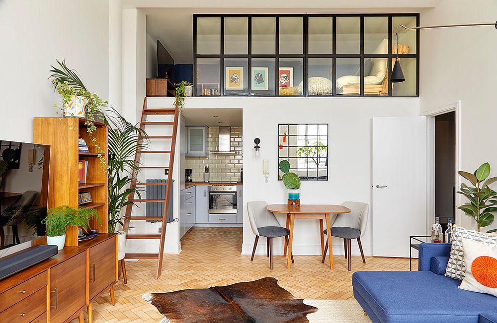Gác lửng tạo điểm nhấn cho không gian nội thất căn hộ phong cách Mid-century.