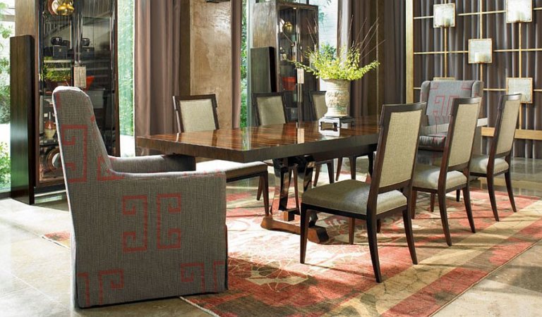Một v&agrave;i điểm nhấn đến từ phong c&aacute;ch &Aacute; Đ&ocirc;ng mang đến sự mới lạ, ph&aacute; c&aacute;ch cho ph&ograve;ng ăn ph&ograve;ng c&aacute;ch hiện đại giữa thế kỷ sang trọng.