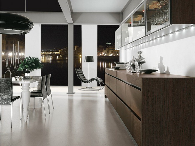 thiết kế bếp chữ I với đ&egrave;n LED hắt s&aacute;ng ở tủ ph&iacute;a tr&ecirc;n