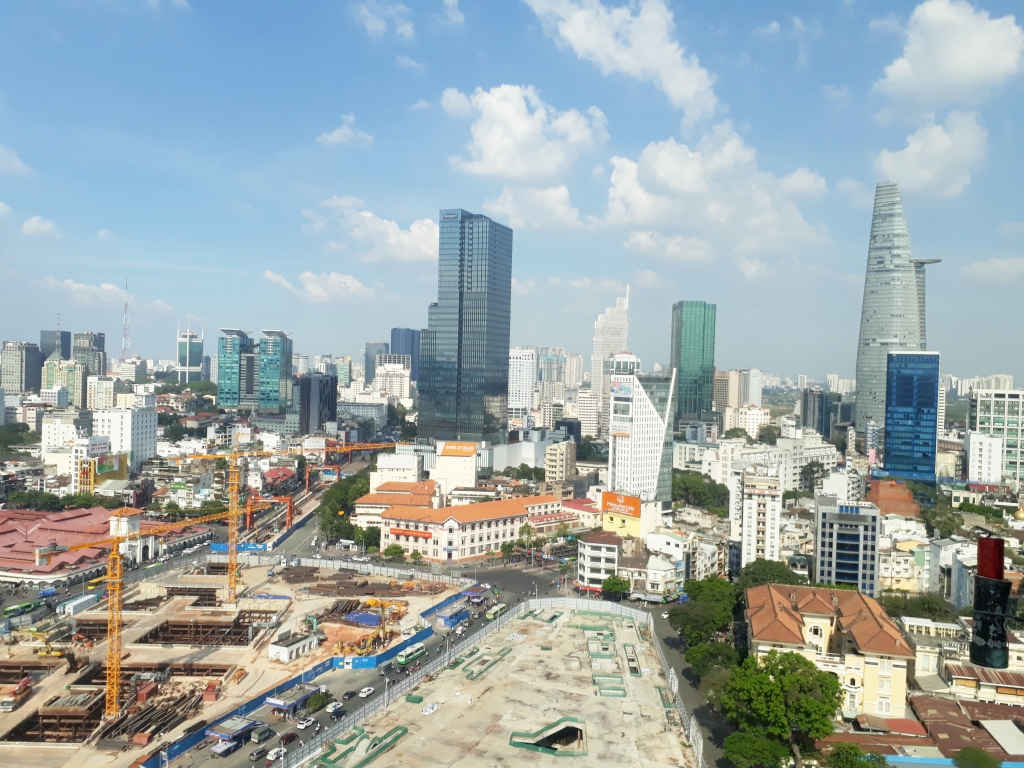 hình ảnh một góc TP.HCM nơi có nhiều tòa nhà văn phòng cho thuê