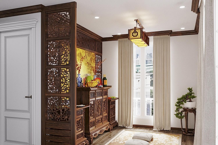 &Aacute;nh s&aacute;ng tự nhi&ecirc;n ngập tr&agrave;n gi&uacute;p t&ocirc;n l&ecirc;n vẻ đẹp của tủ thờ v&agrave; v&aacute;ch ngăn gỗ  ​được chạm trổ cầu kỳ, tinh tế.