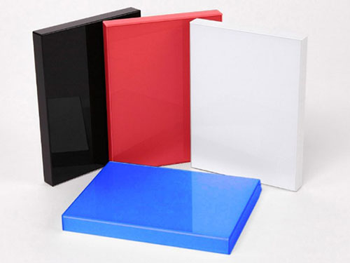 c&aacute;c tấm Acrylic m&agrave;u đen, đỏ, trắng, xanh s&aacute;ng b&oacute;ng