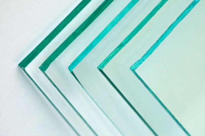 cận cảnh các tấm Polycarbonate