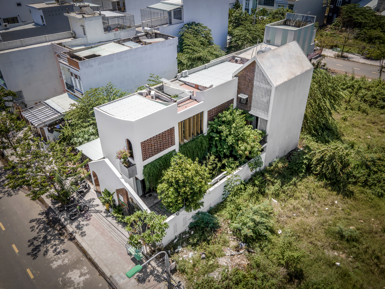 toàn cảnh ngôi nhà của gió nhìn từ trên cao toàn cảnh ngôi nhà của gió nhìn từ trên cao
