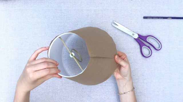 chụp đèn tự làm bằng giấy bìa cứng