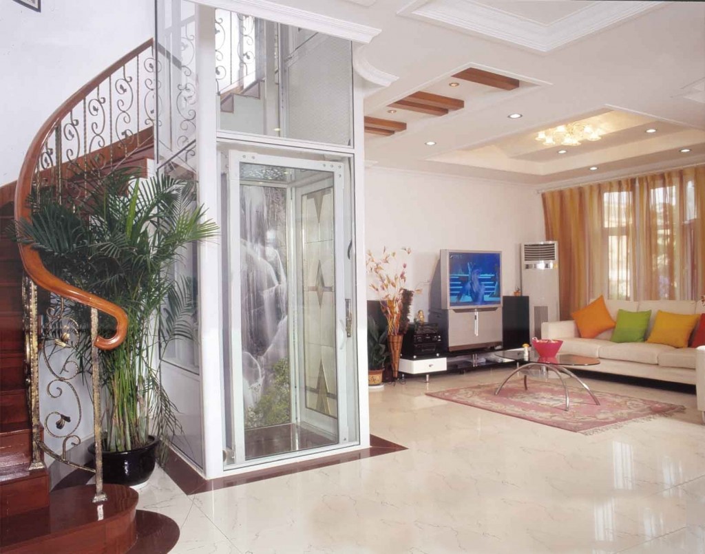 Thang máy gia đình giúp việc di chuyển trong nhà cao tầng dễ dàng hơn.