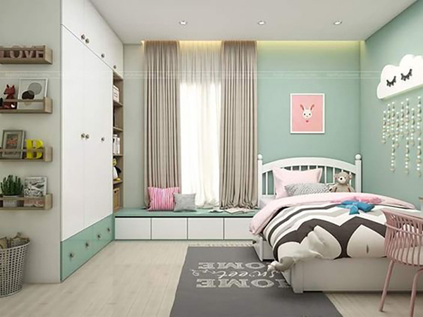 phòng ngủ trẻ em với gam màu trắng, xanh ngọc kết hợp, cửa sổ lớn, rèm hai lớp, ghế ngồi bên cửa sổ