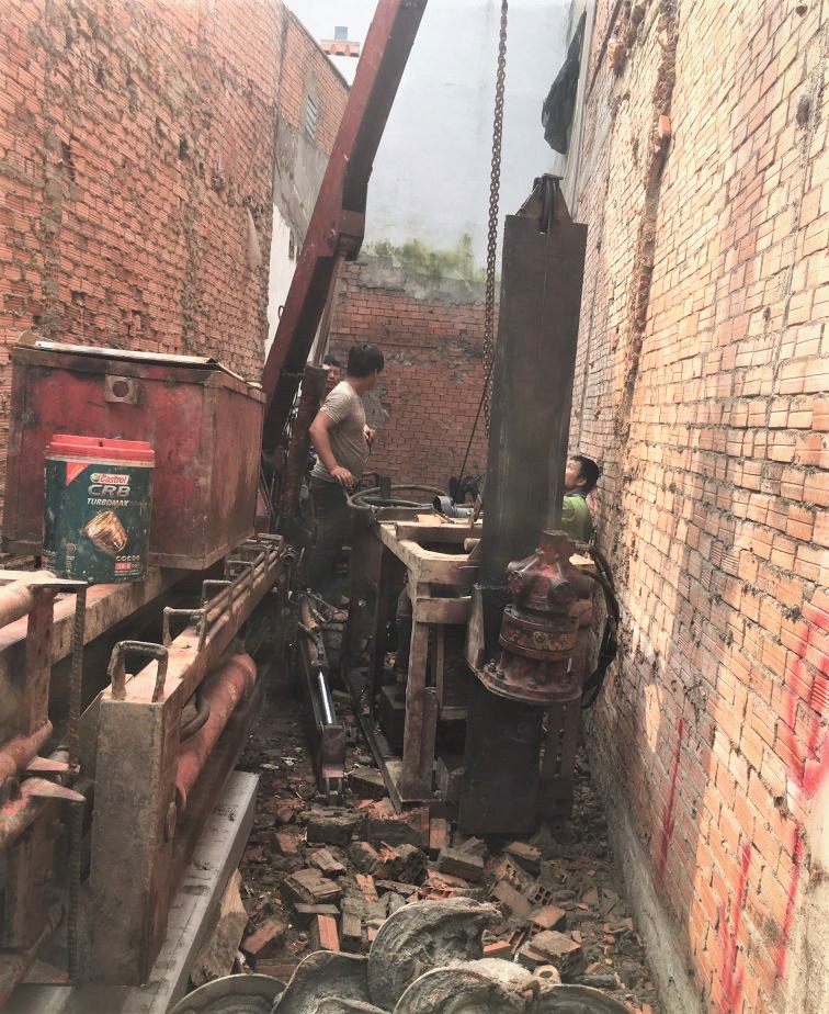 C&oacute; thể thi c&ocirc;ng &eacute;p cọc neo tại c&ocirc;ng tr&igrave;nh nằm trong hẻm nhỏ