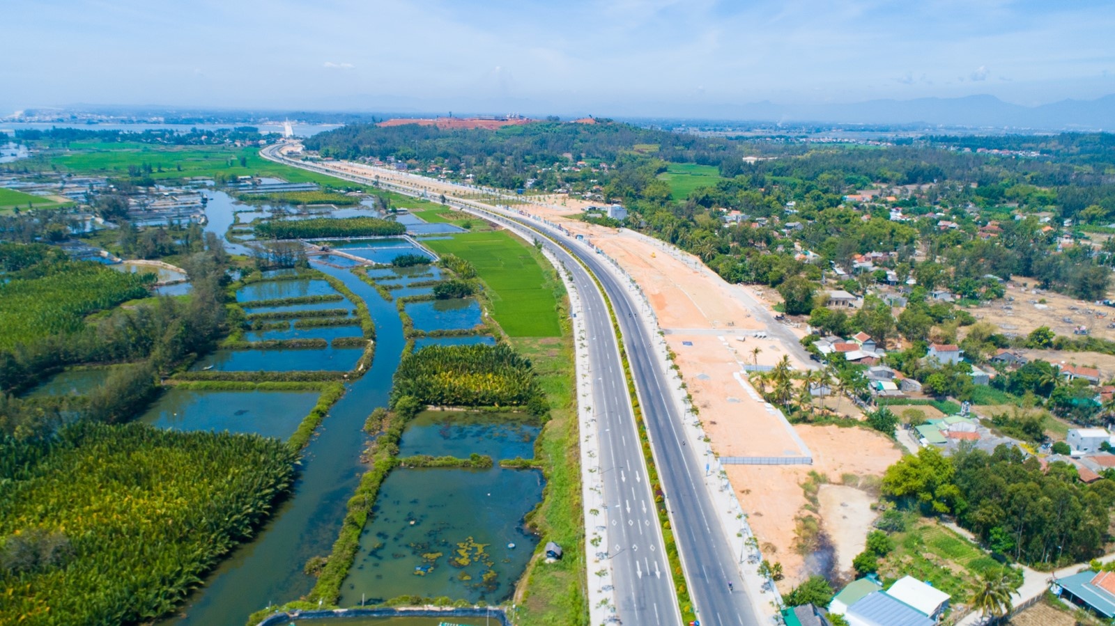 bất động sản ven biển Quảng Ng&atilde;i