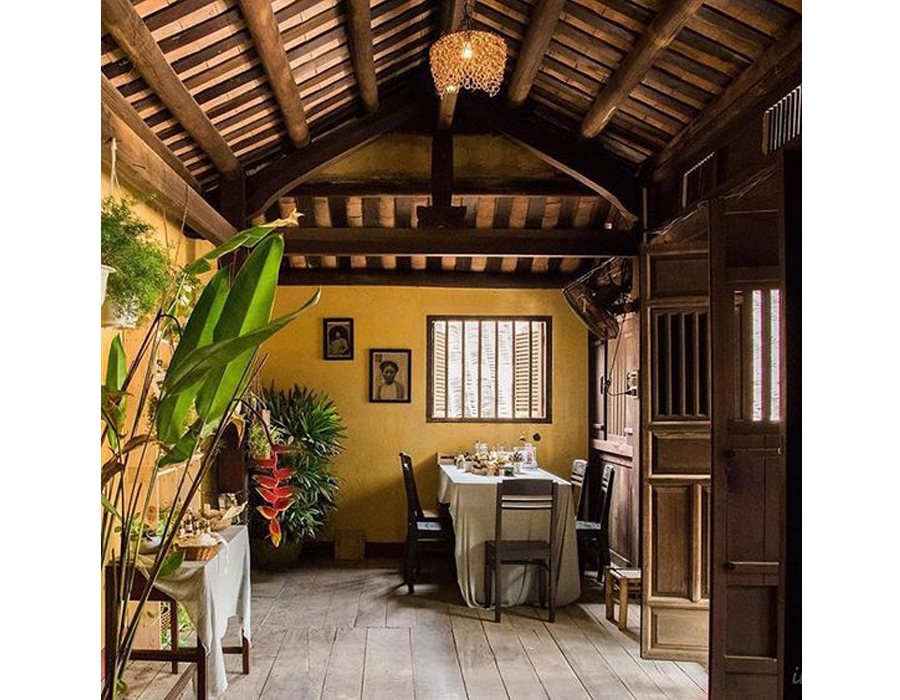 M&agrave;u v&agrave;ng đặc trưng của kh&ocirc;ng gian nội thất phong c&aacute;ch Đ&ocirc;ng Dương