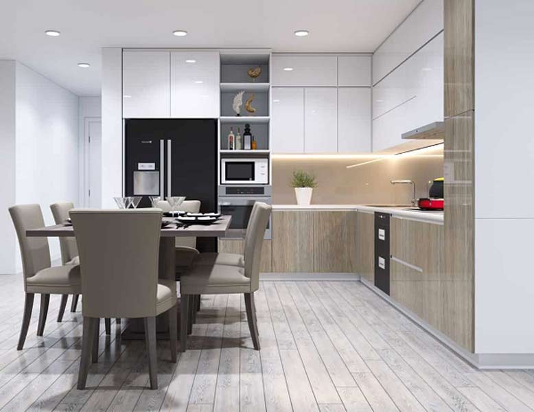 phòng bếp màu trắng xám chủ đạo với bộ bàn ghế ăn 4 ghế đặt trên sàn lát gỗ xám
