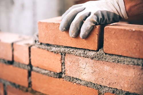 hình ảnh cận cảnh thi công tường gạch trần