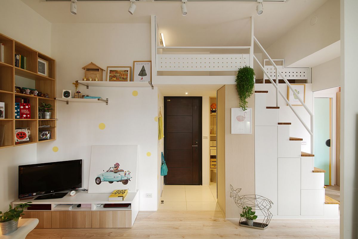 Nh&agrave; cấp 4 g&aacute;c lửng tận dụng khe cầu thang để l&agrave;m tủ chứa đồ