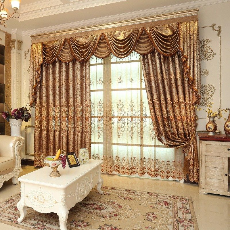 Mẫu r&egrave;m cửa cho ph&ograve;ng kh&aacute;ch cổ điển