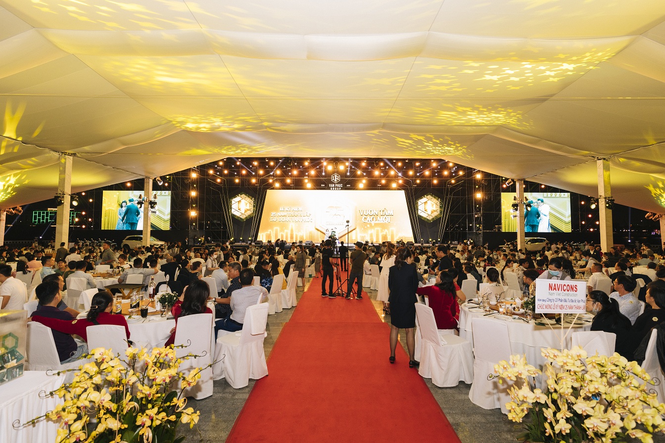 Lễ kỷ niệm 25 năm thành lập Van Phuc Group.