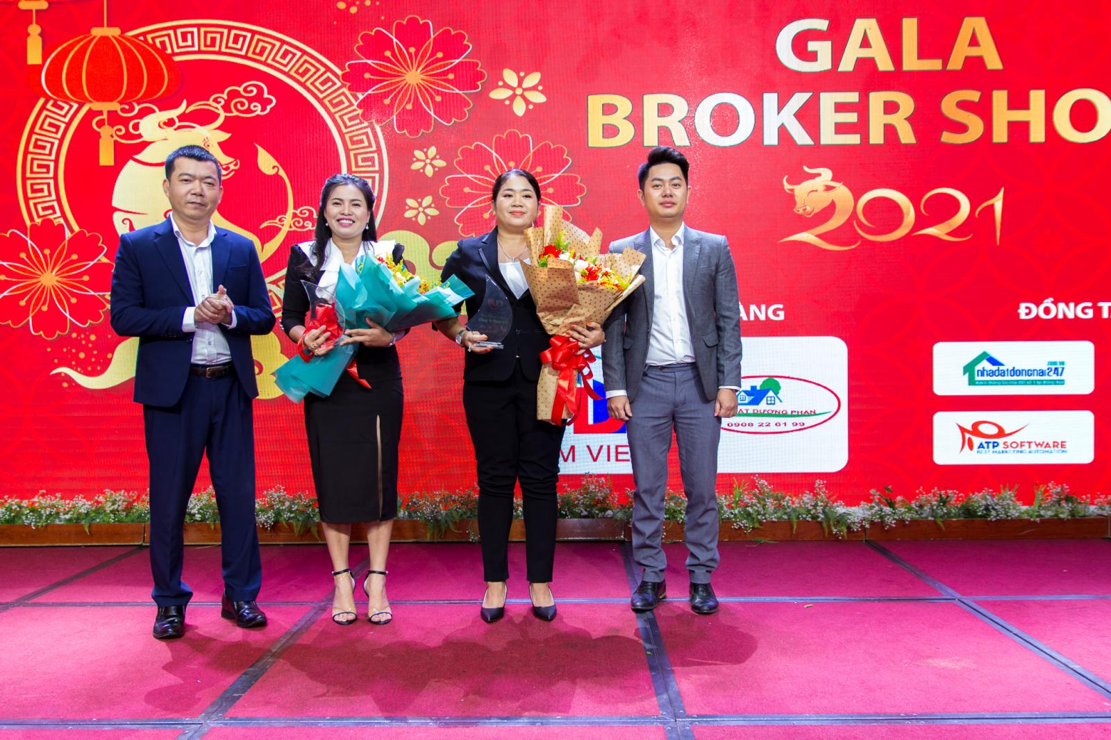 h&igrave;nh ảnh Gala Broker Show của KingBroker
