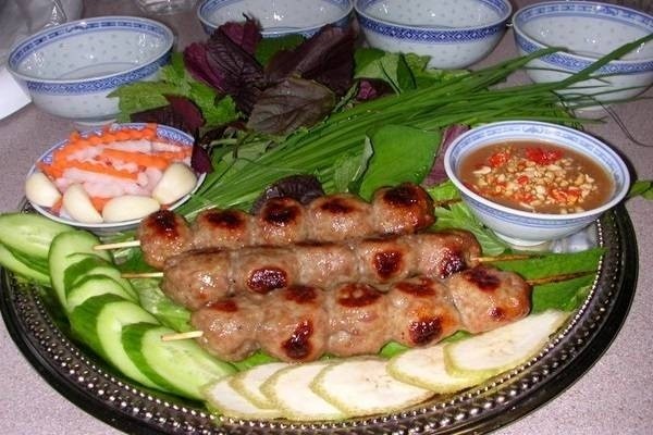 Nem nướng ngon Quận 8 Sài Gòn