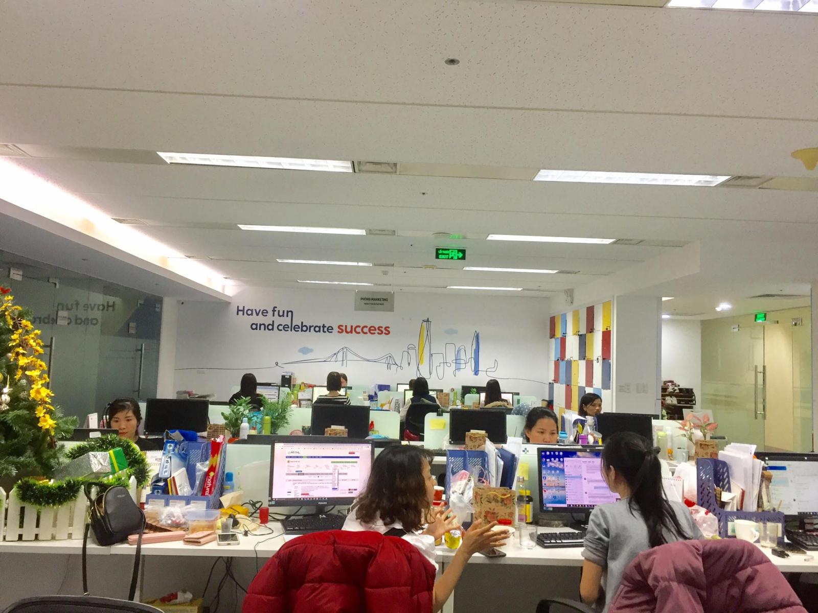 h&igrave;nh ảnh văn ph&ograve;ng