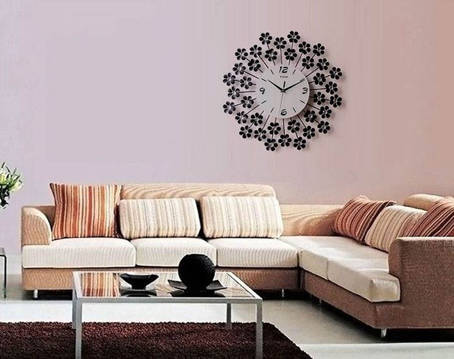 hình ảnh đồng hồ phong thủy màu đen treo tường phòng khách