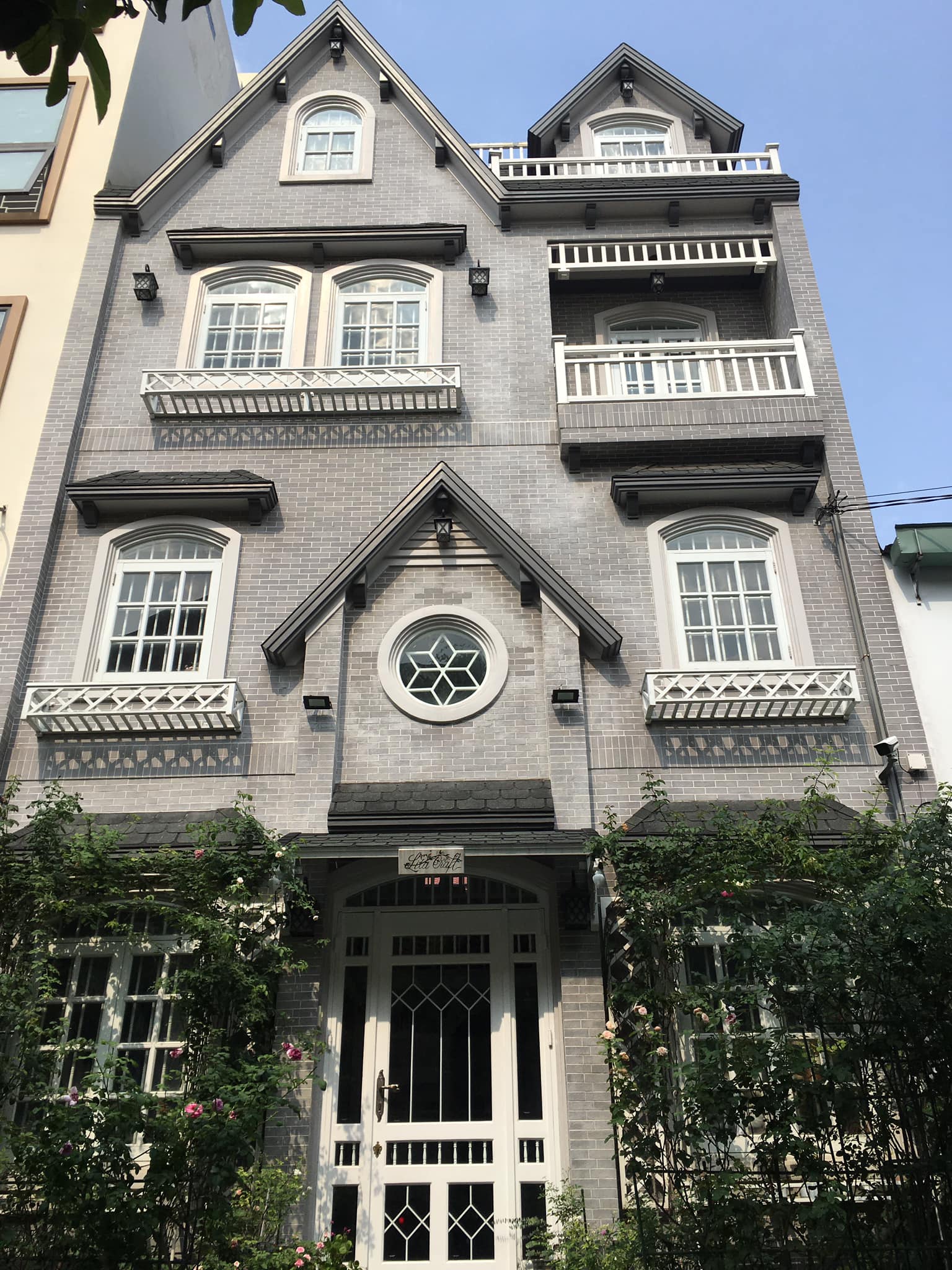 Ng&ocirc;i nh&agrave; 38m2