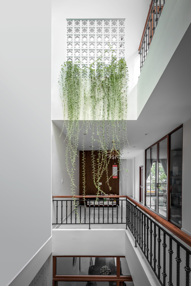 h&igrave;nh ảnh khu vực cầu thang, giếng trời nh&agrave; phố